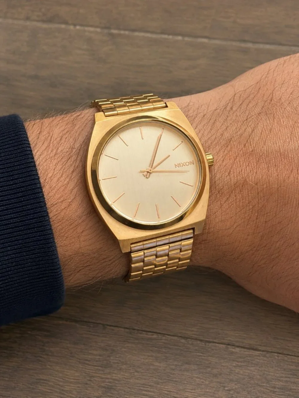 Nixon simple sophisticated