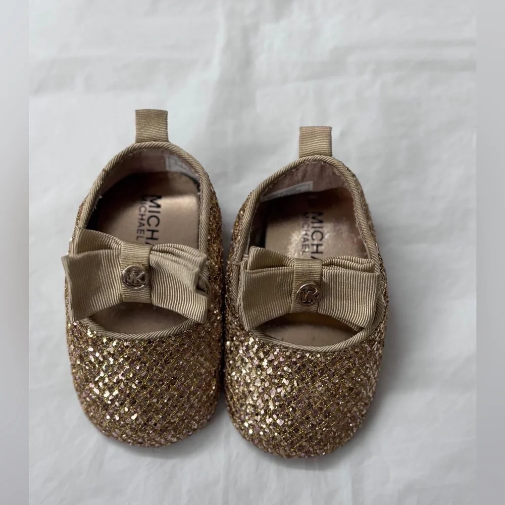 Michael Kors Gold Glitter‎ Kids Shoes size 2