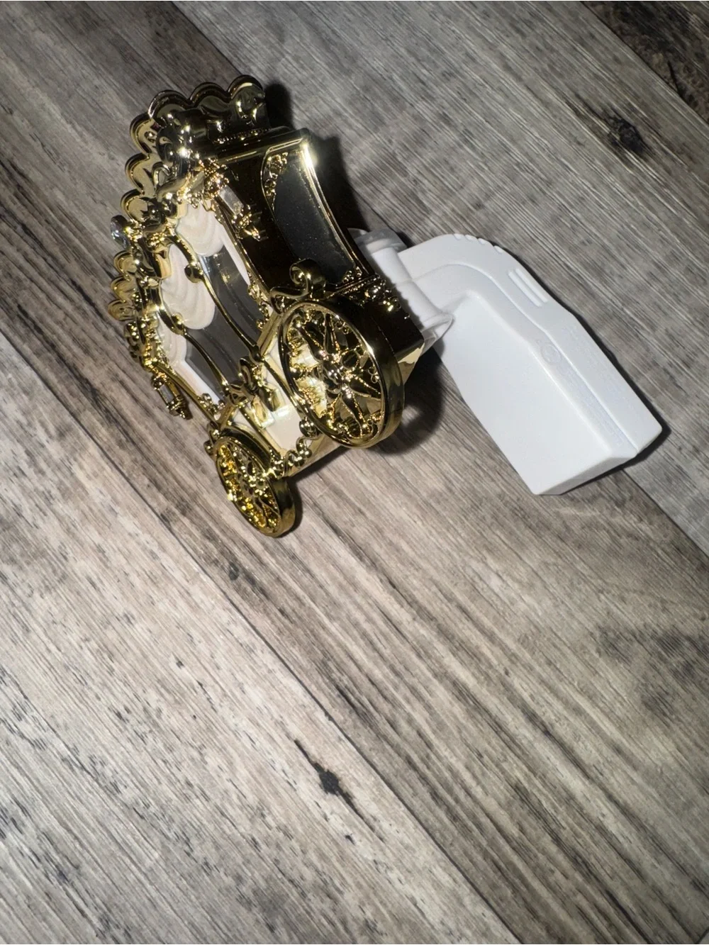 Bath & Body Works carriage shaped