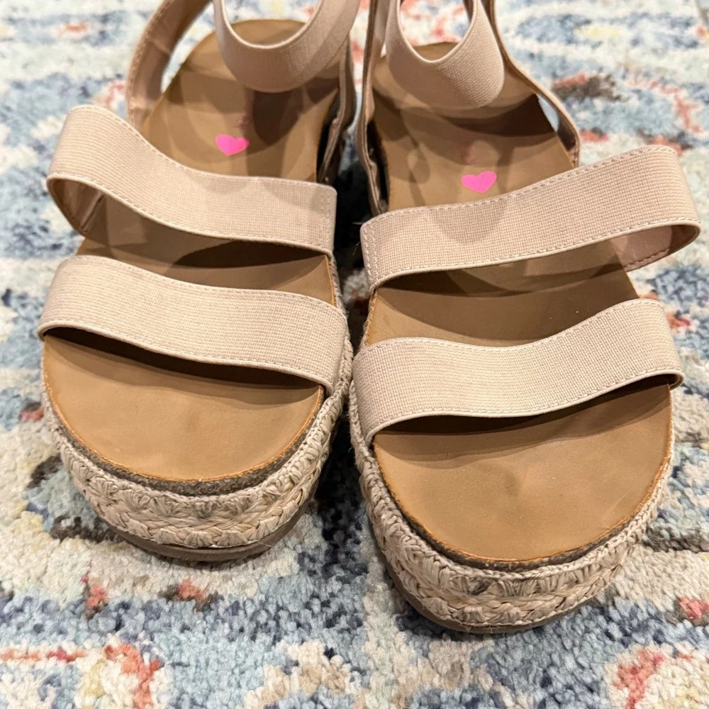 Steve Madden strap upper multi