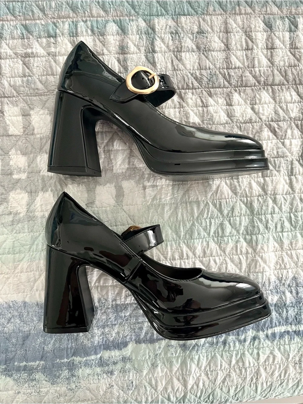 Steve Madden glossy black