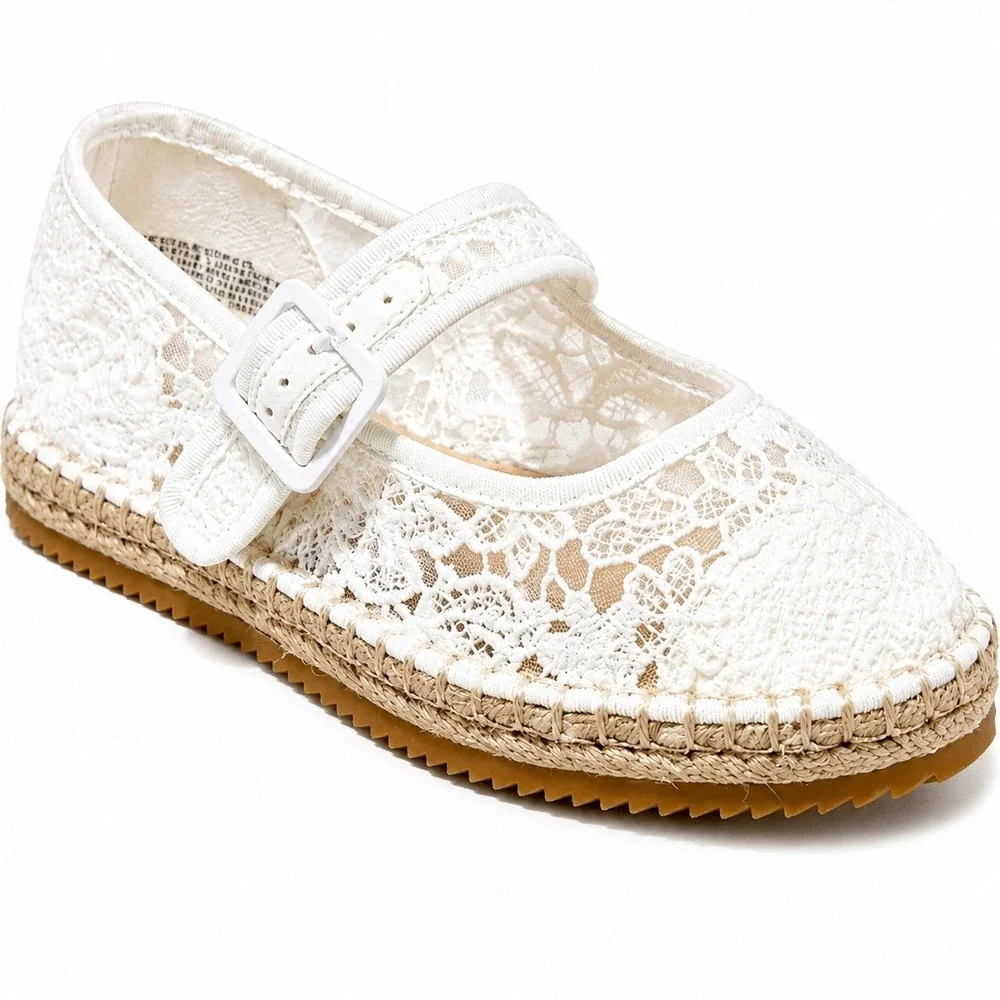 Girls' Madeline Flats by art class White Size 3‎ New With Tags