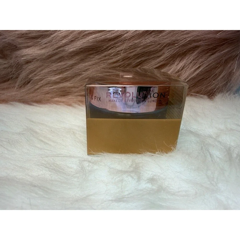 Makeup Revolution ultimate brand while