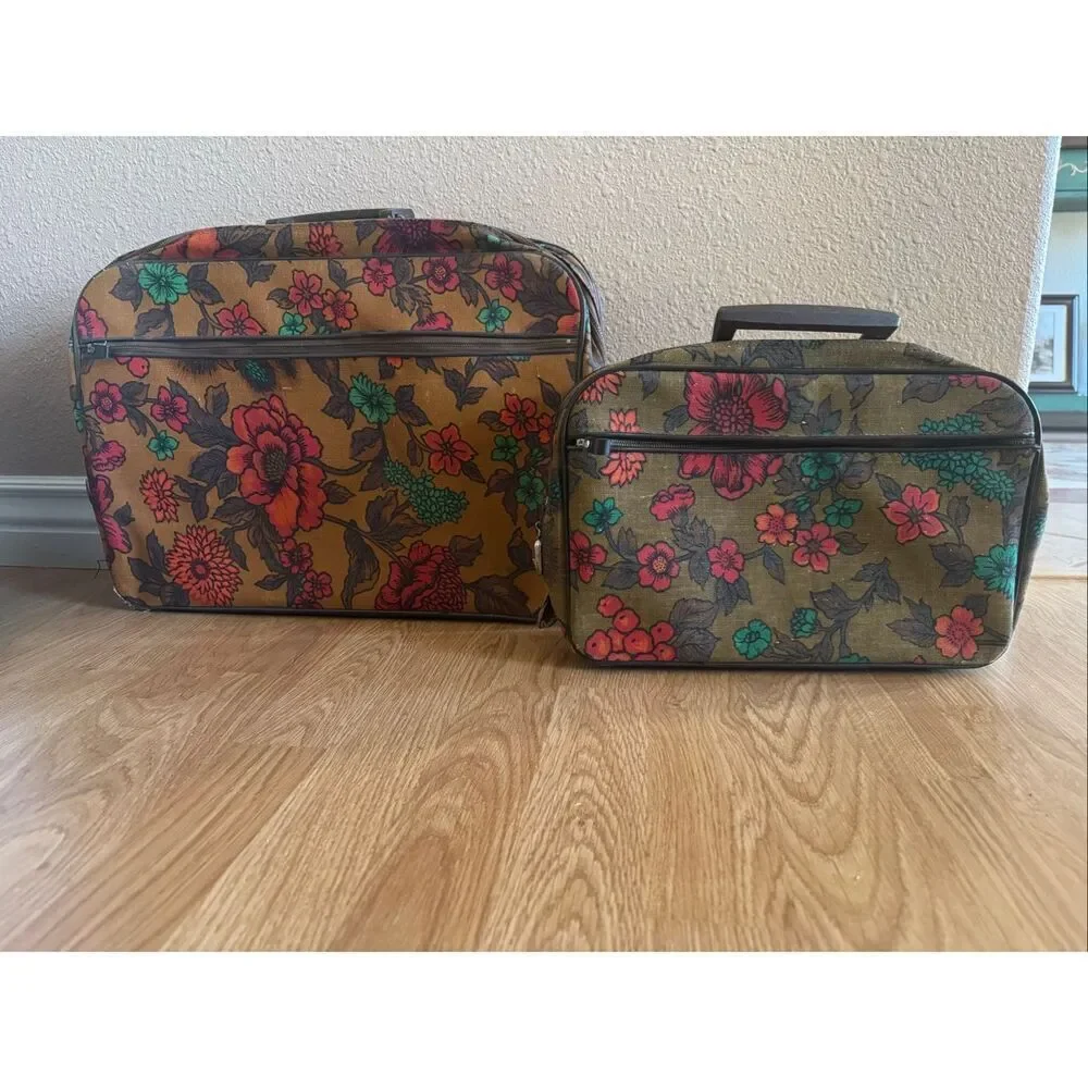 Hinomoto 60s vintage 2pc luggage set flower power vibrant hippie red copper flor