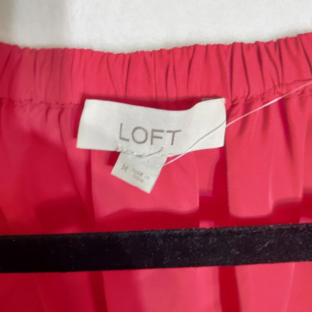 LOFT red puff