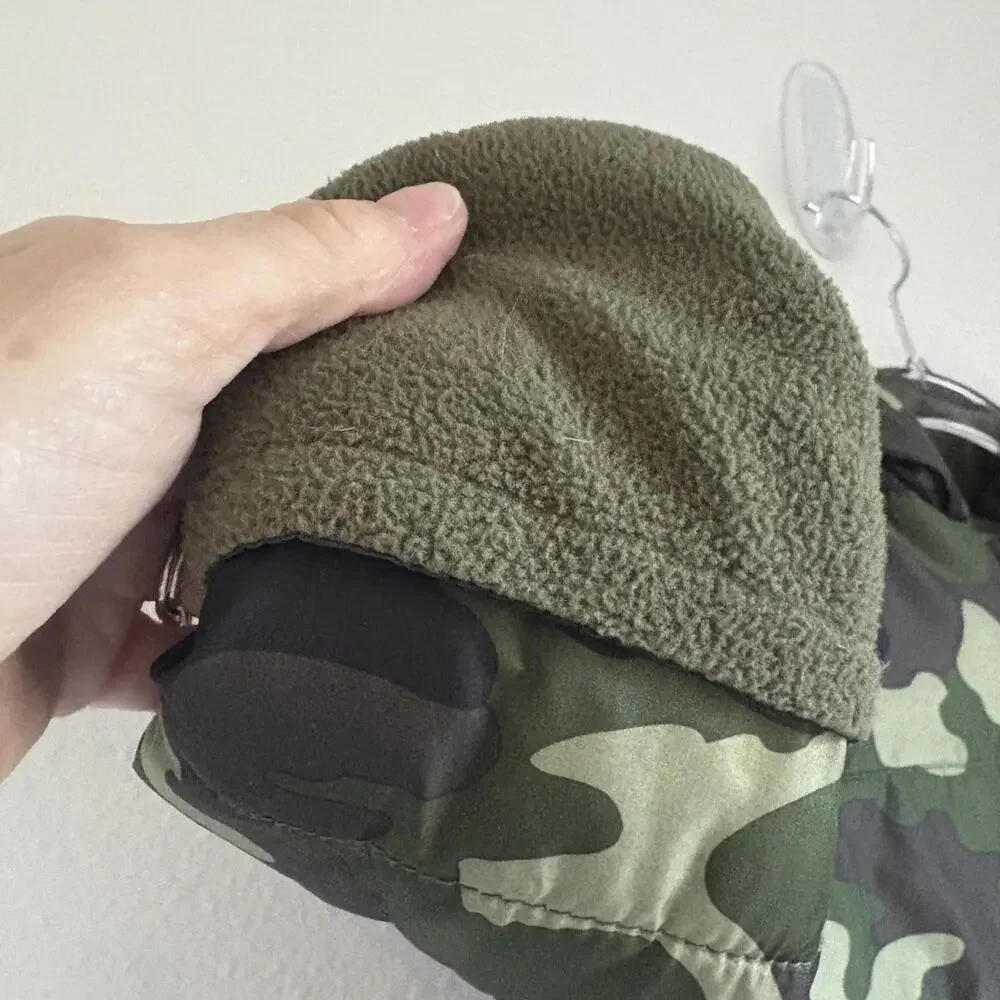 Old Navy green black