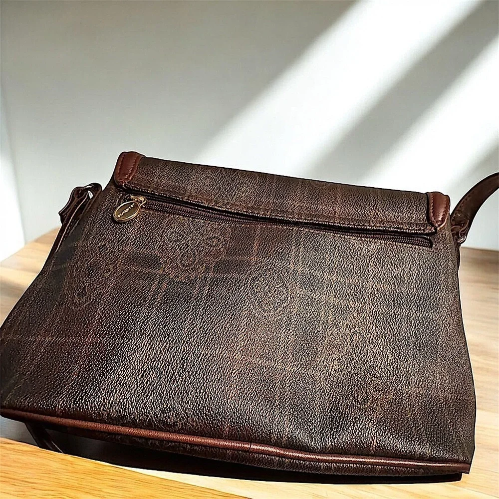 Liz Claiborne Elegant Brown Leather Bag 11x7in