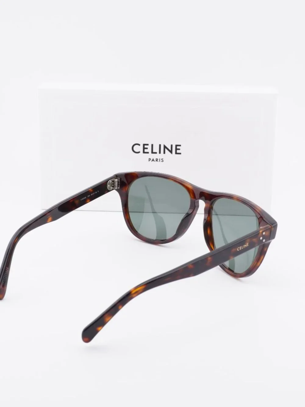 Celine model cl40102i