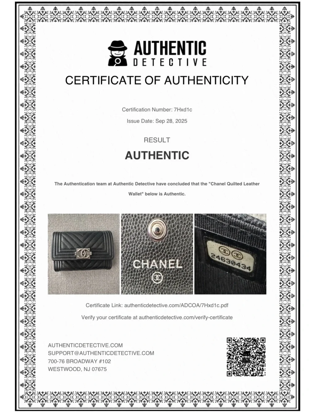 CHANEL wallet textured