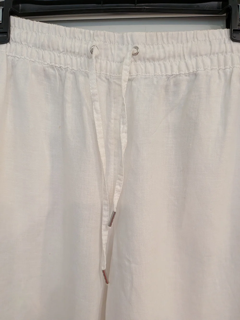 H&M comfortable white