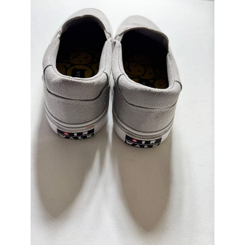 Airwalk slip sneakers