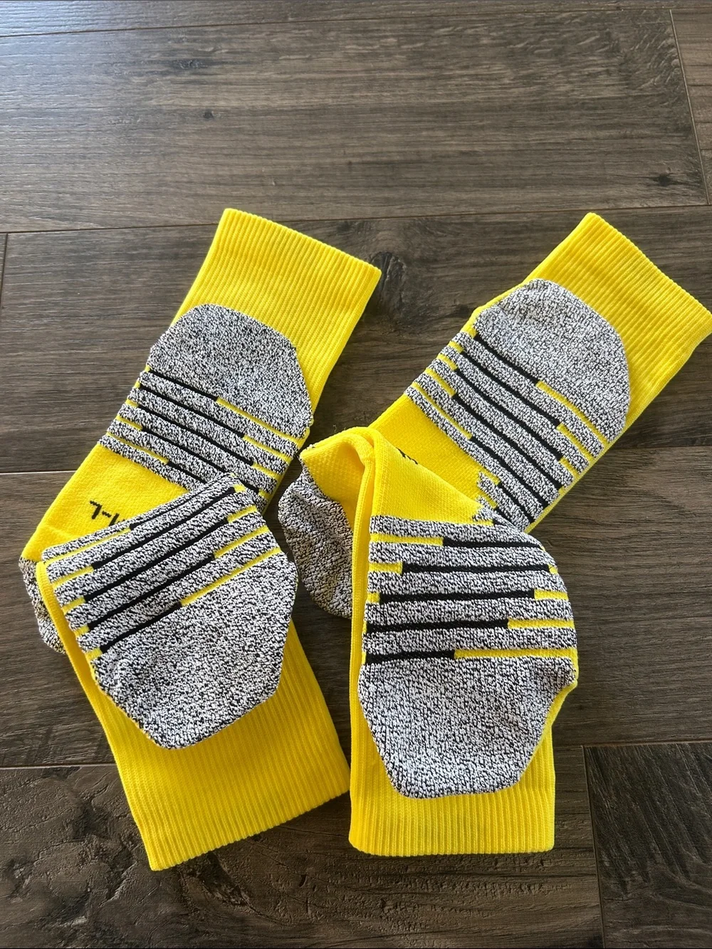 Nike grip crew