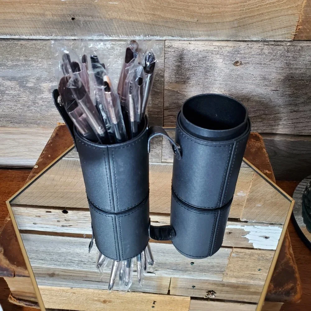 FlorasFantasies makeup brushes
