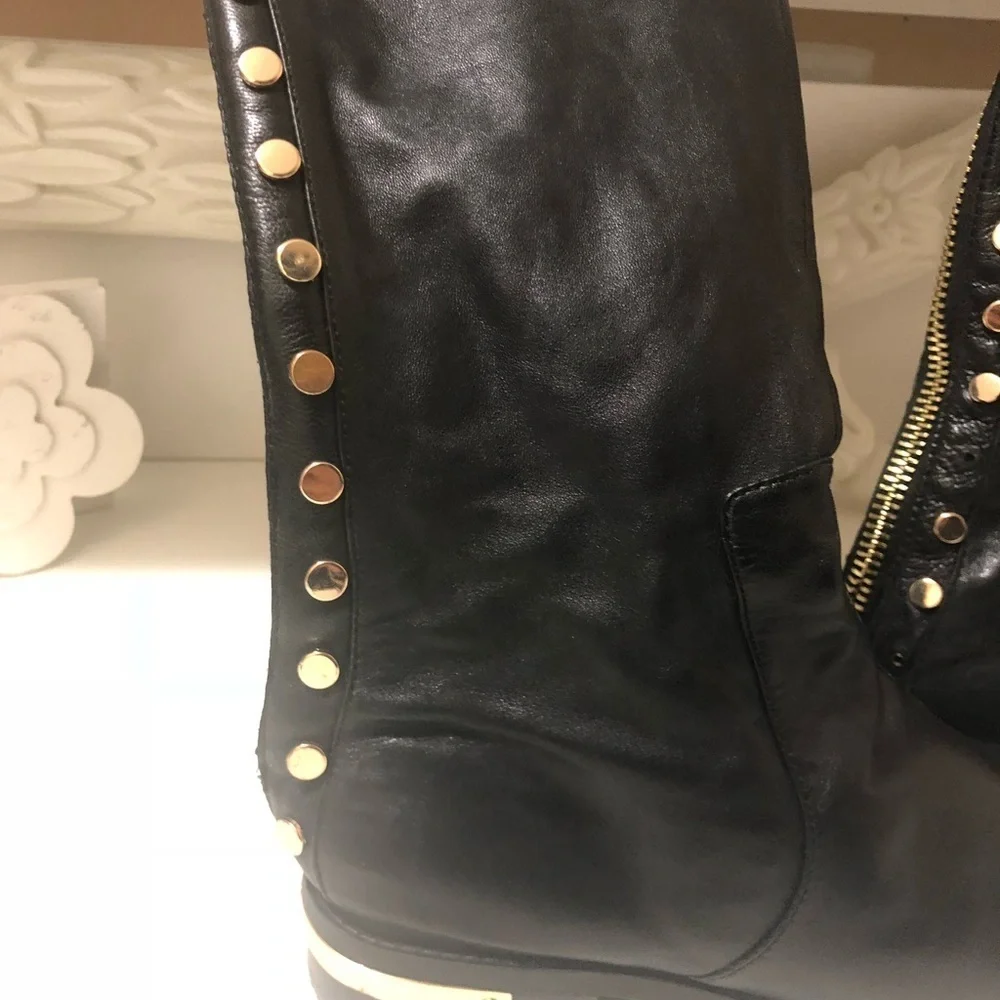 VinceCamino  Stunning, chic leather boots 👢