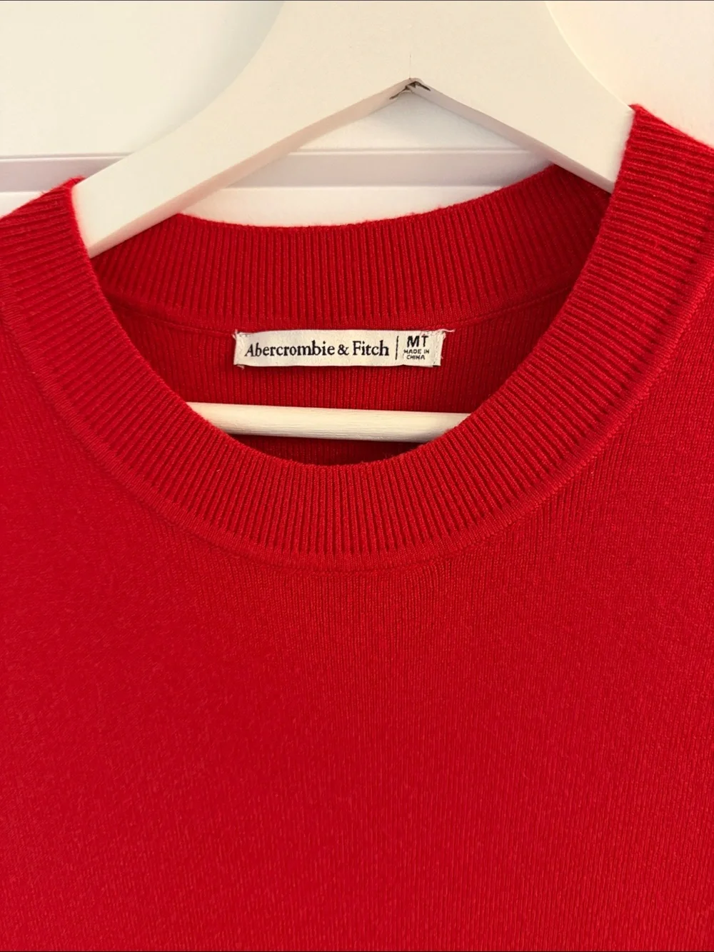Abercrombie & Fitch streamlined red