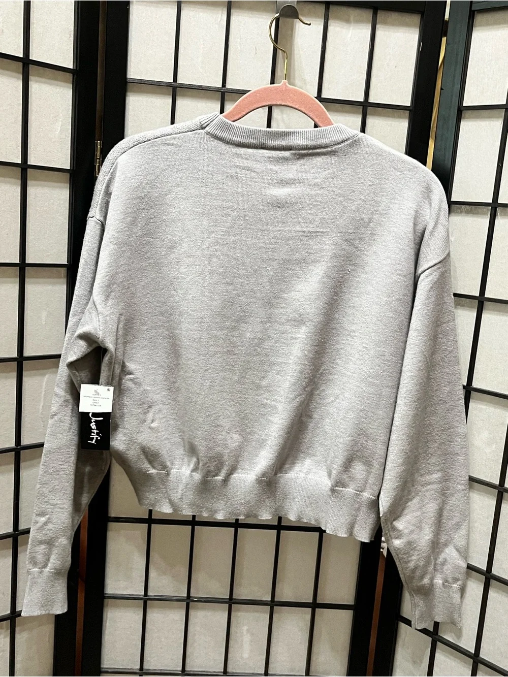 Justify soft gray