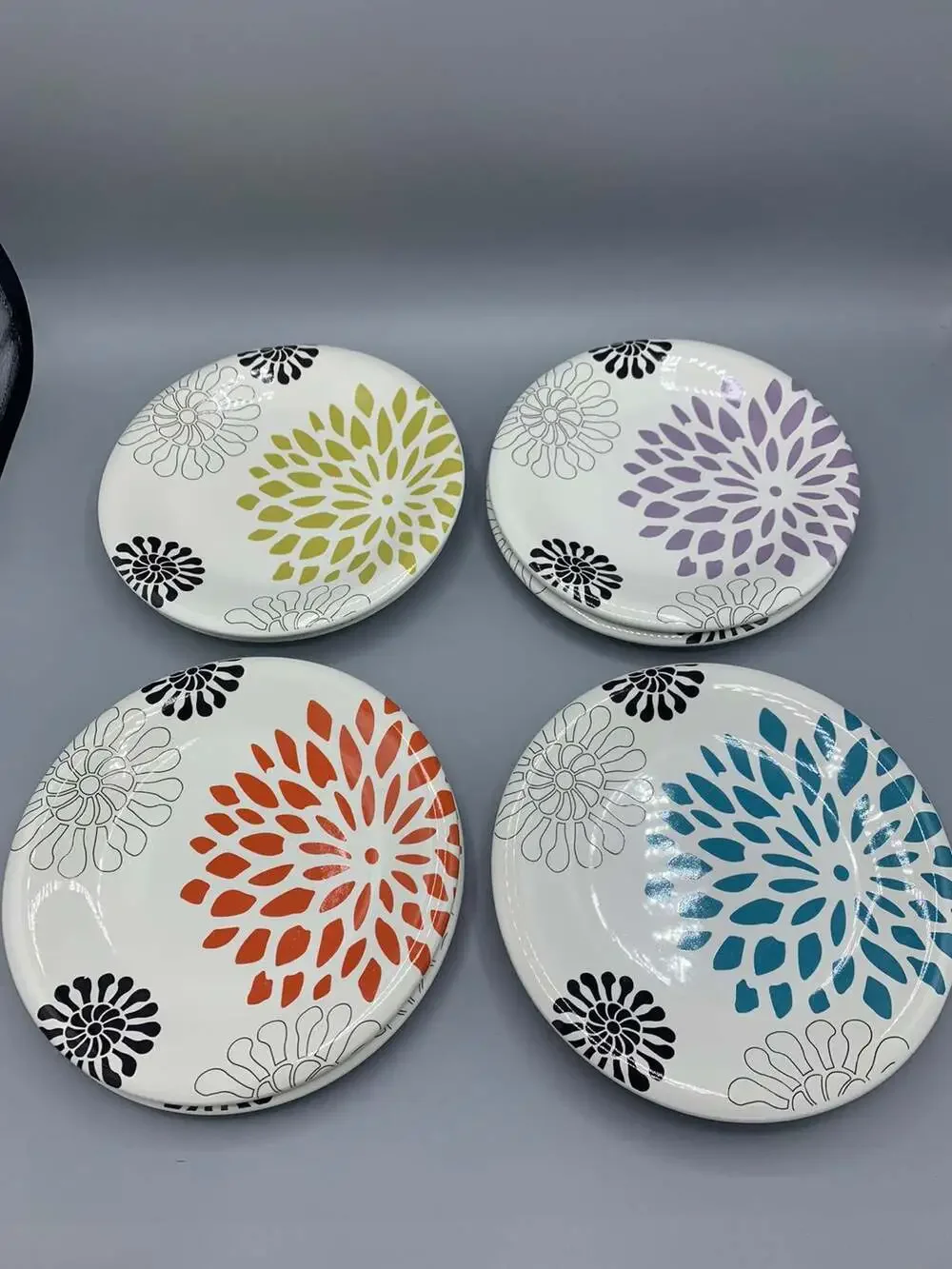Pier 1 Imports Mod Mum Plate Set of 8 Salad/Dessert 8