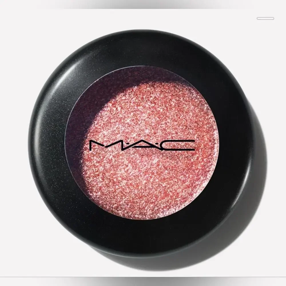 MAC Cosmetics eye shadow
