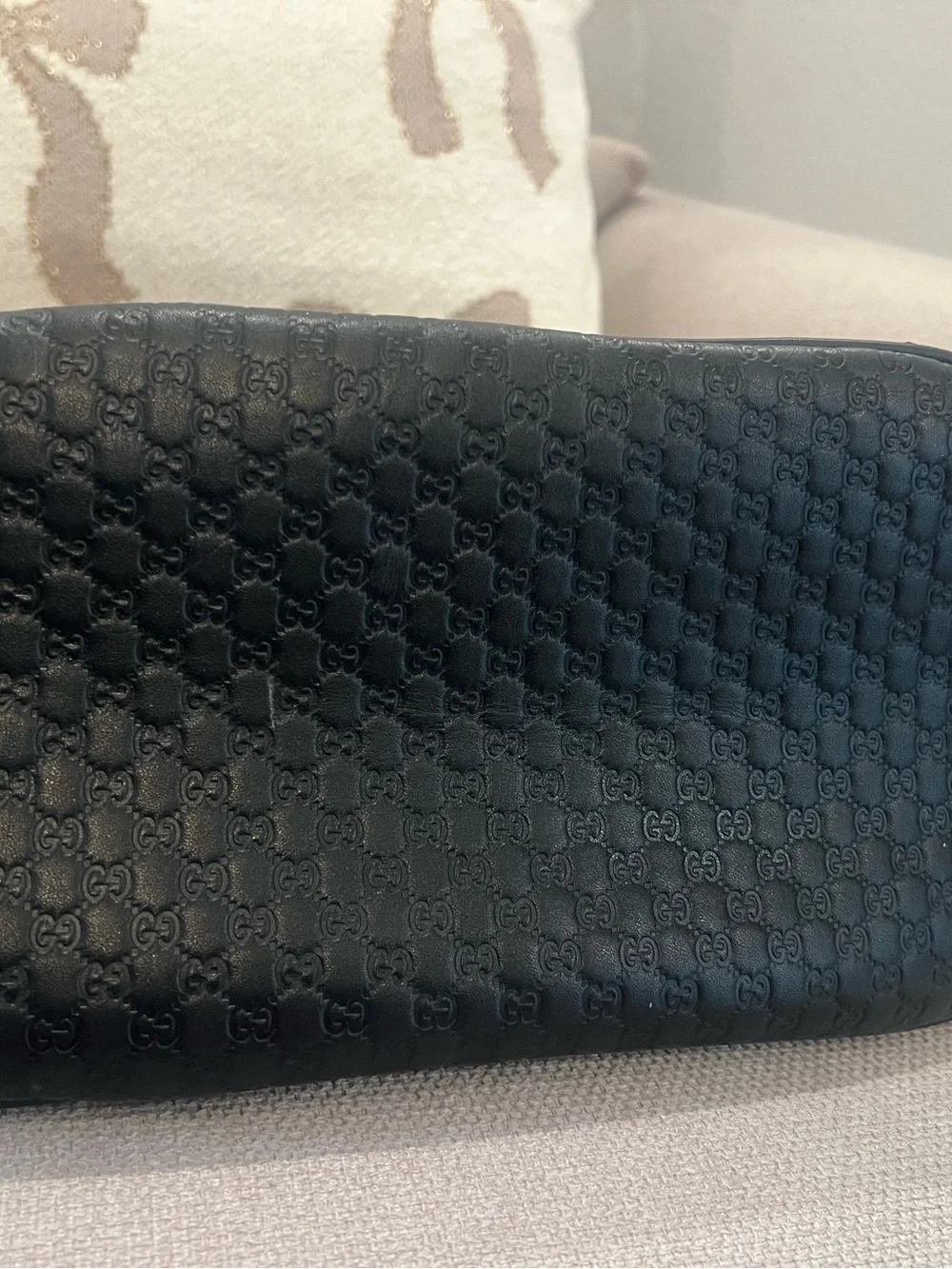 Gucci authentic medium