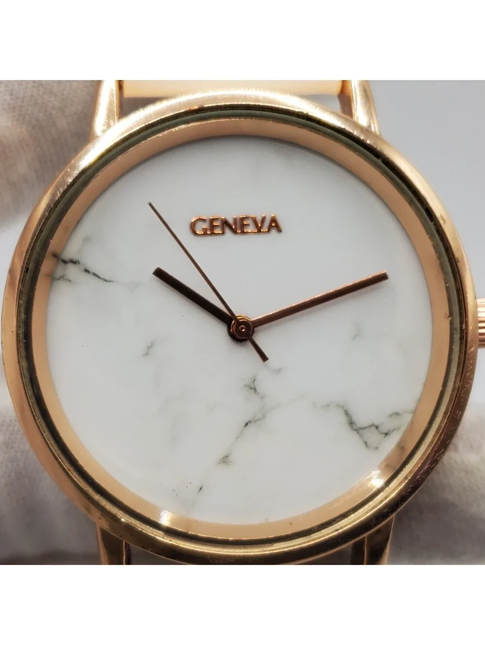 Geneva Watch Women 36mm Marble Style Dial White Band New Battery