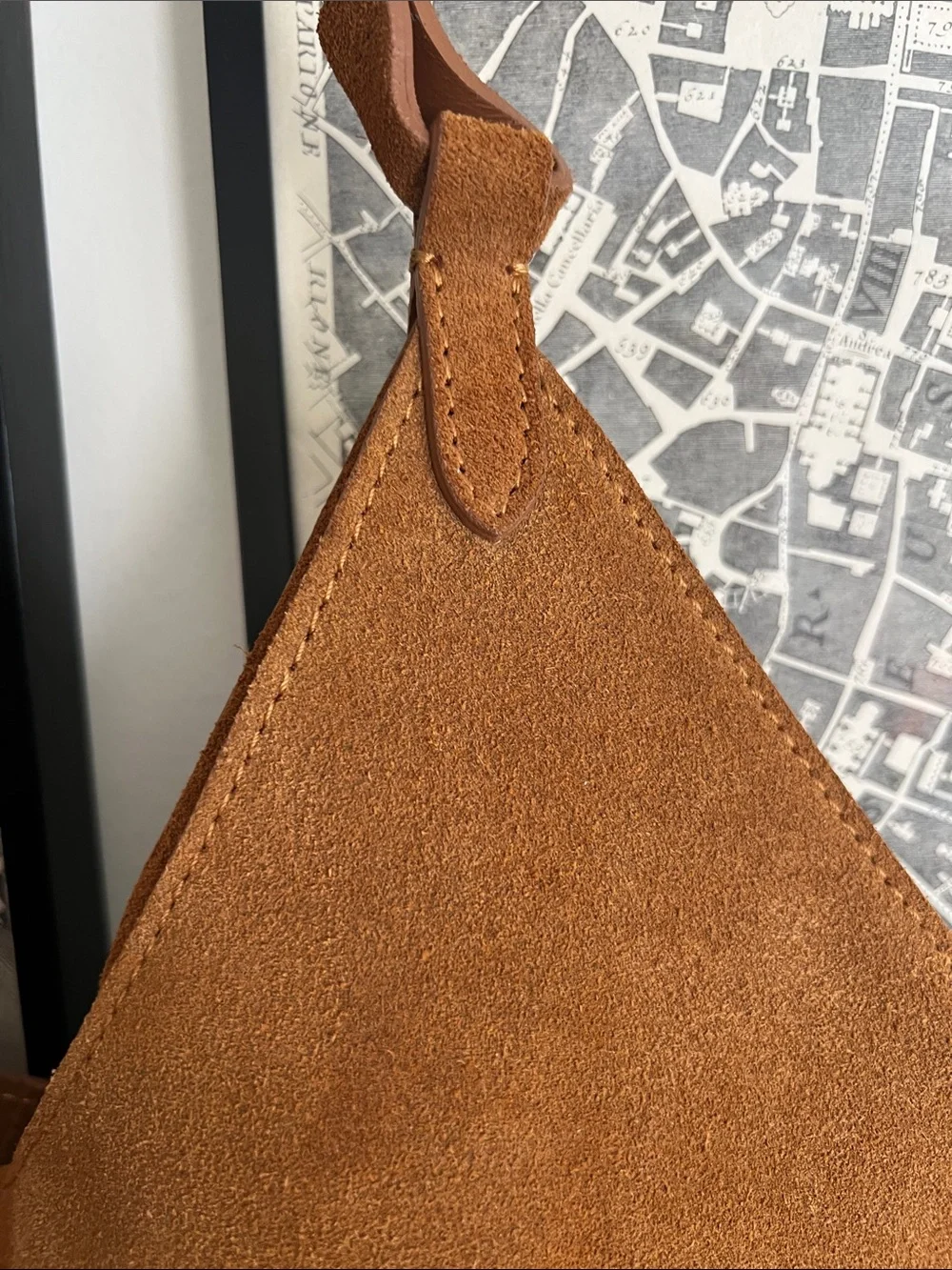 M Made In Italy spacious suede