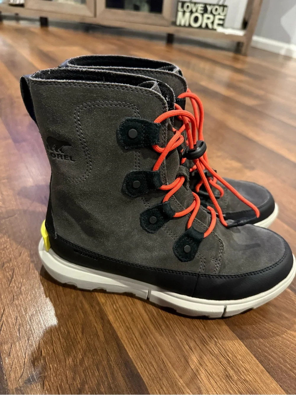 Sorel kids explorer