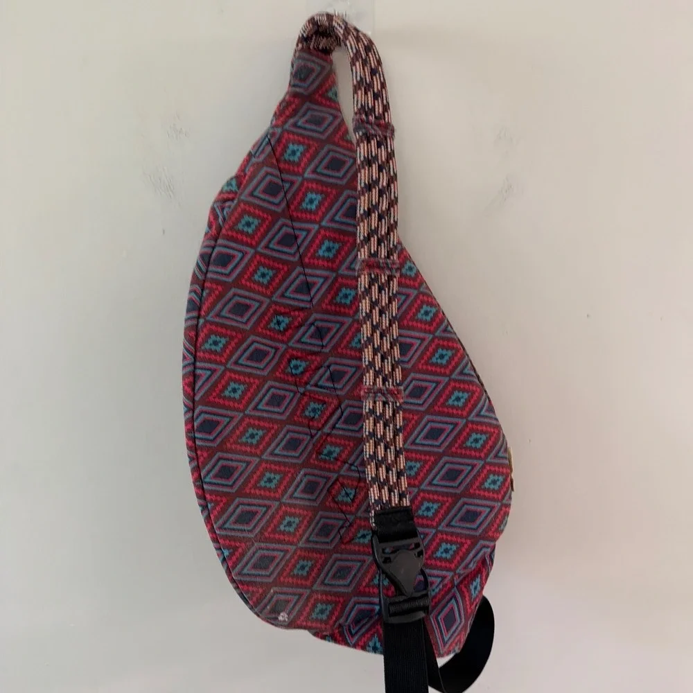 Kavu pictured pockets