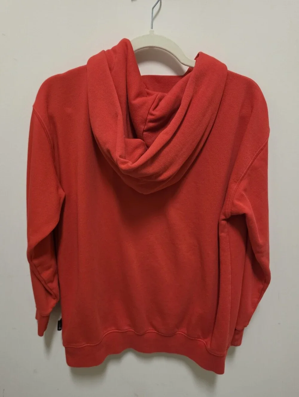 GAP bright red