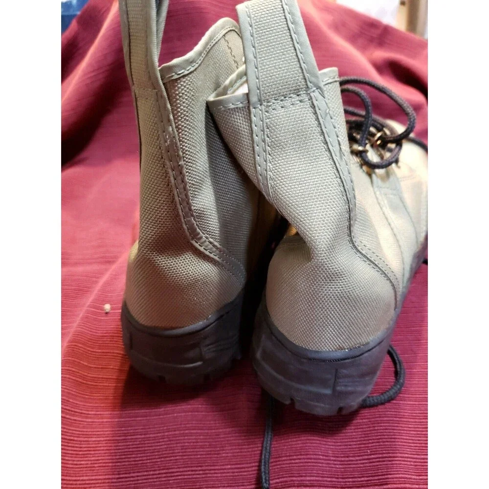 Unbranded canvas lug