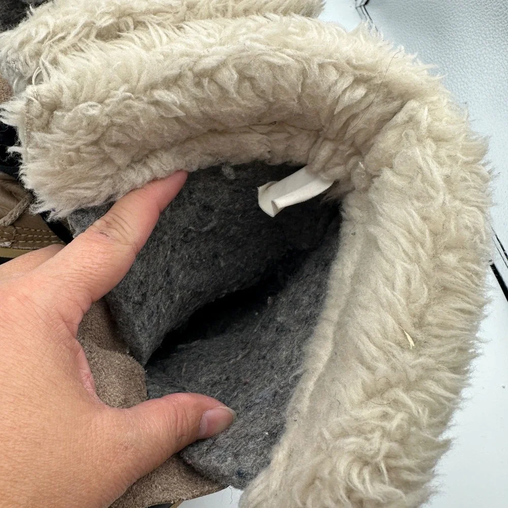 Sorel weatherproof lining
