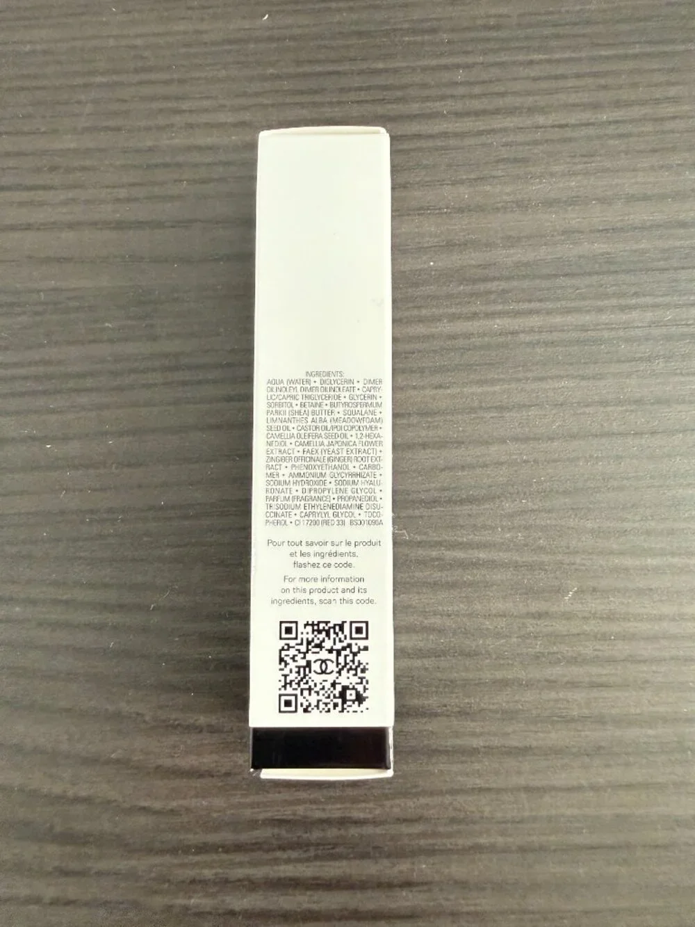 CHANEL replenishing lèvres serum
