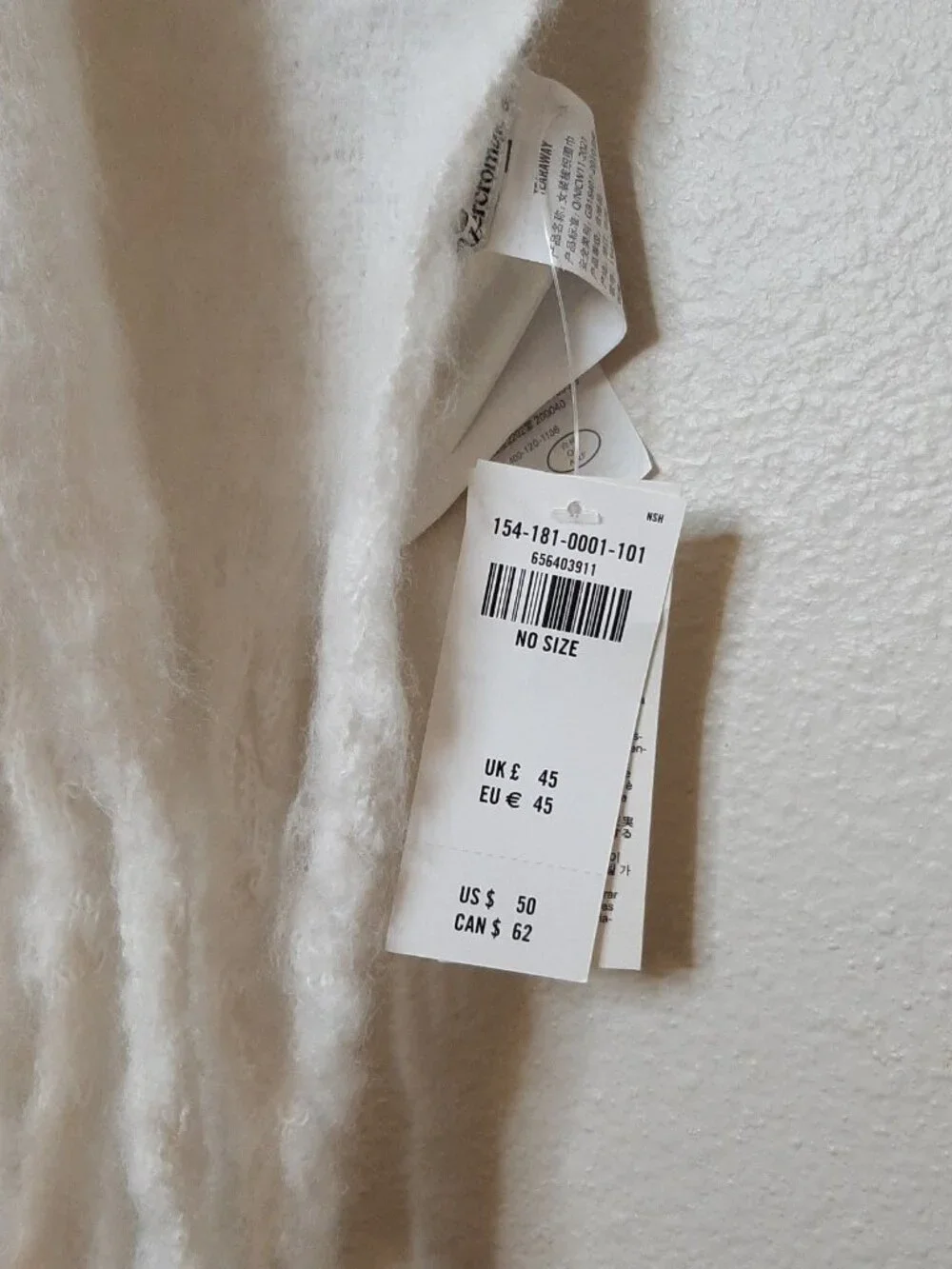 NEW Abercrombie Fitch Scarf White Oversized Fluffy Bulky Oversized Fringed