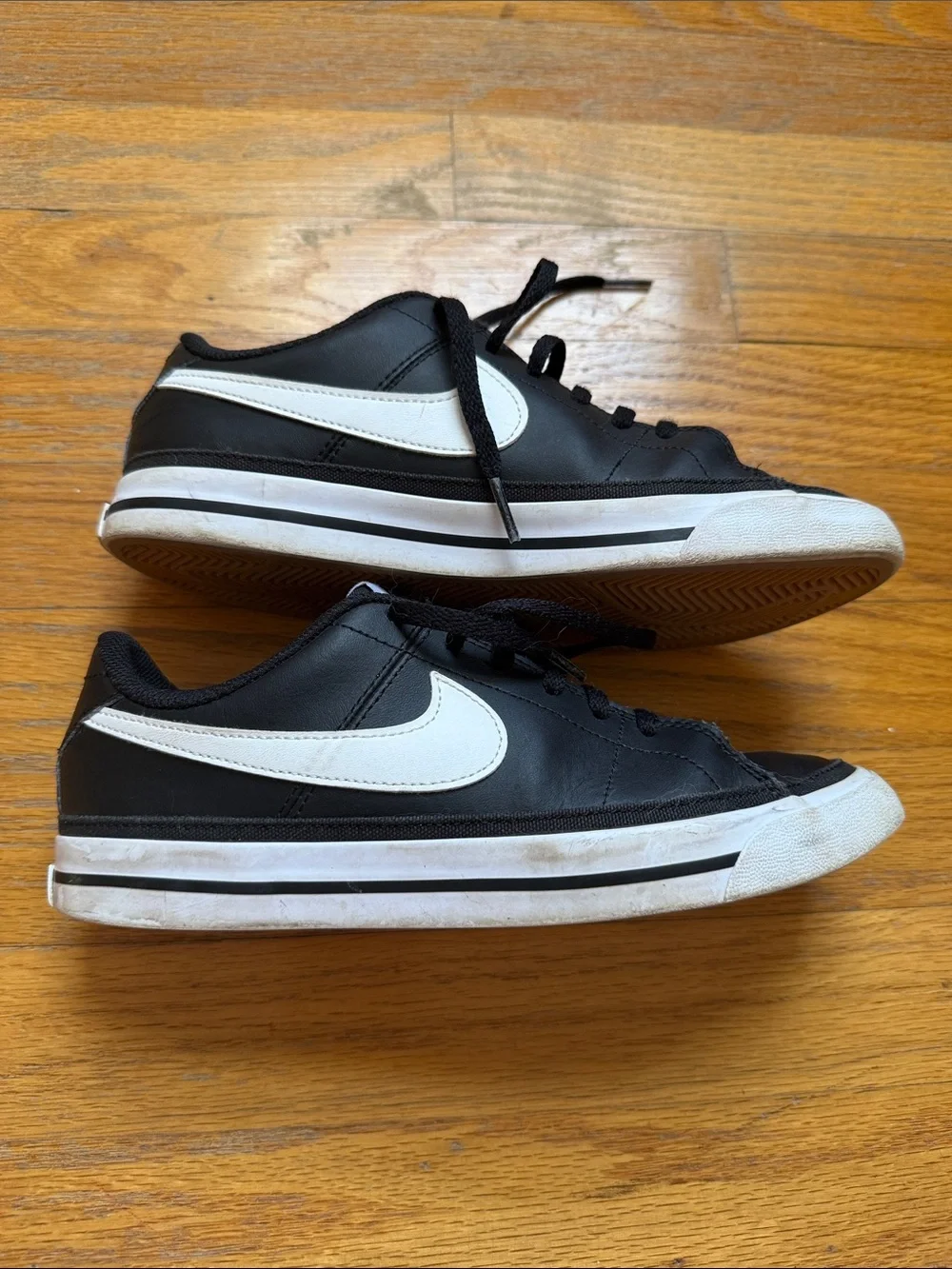 Nike youth low