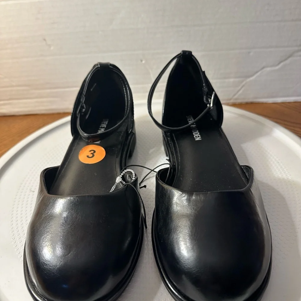 Steve Madden brand new