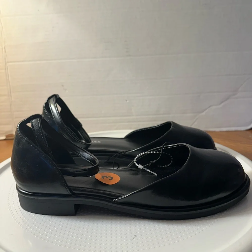 Steve Madden brand new