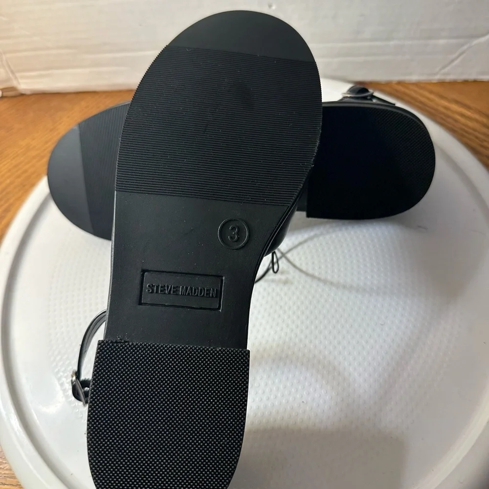 Steve Madden brand new