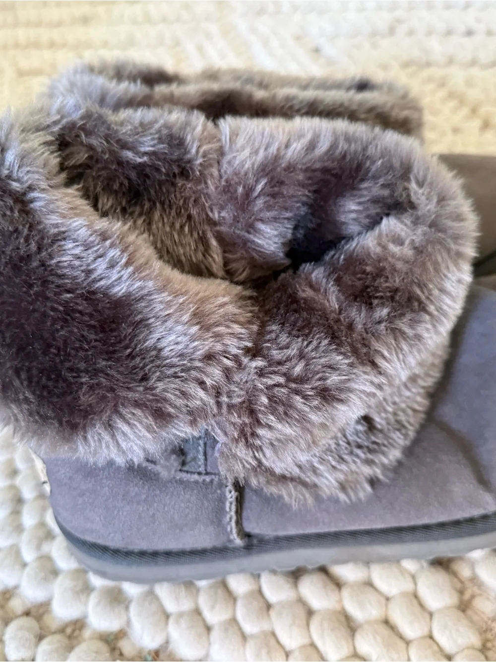 UGG cozy women