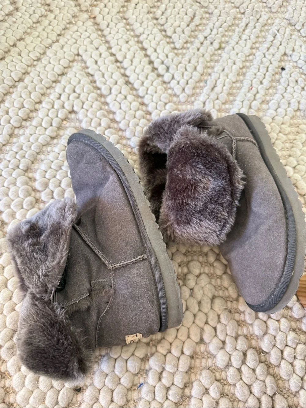 UGG cozy women