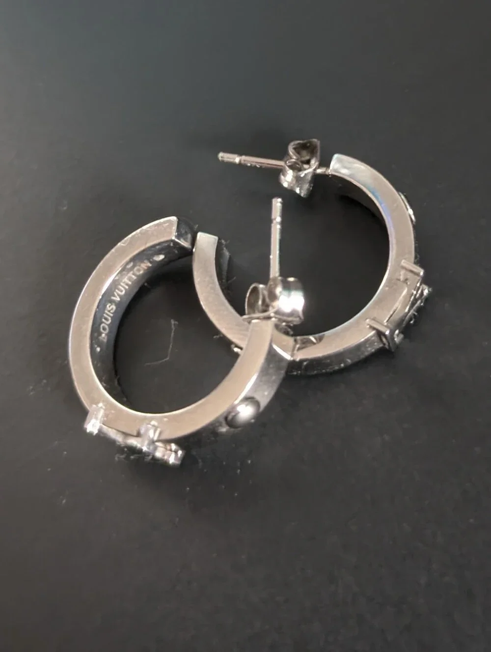 Louis Vuitton small hoop