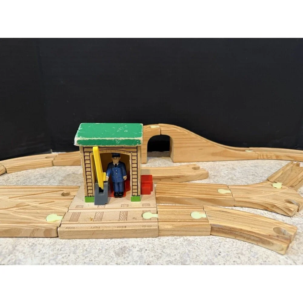 Huge Thomas Wooden Railway Lot 30+ Trains Track Bridges Station Tunnel Gullane T