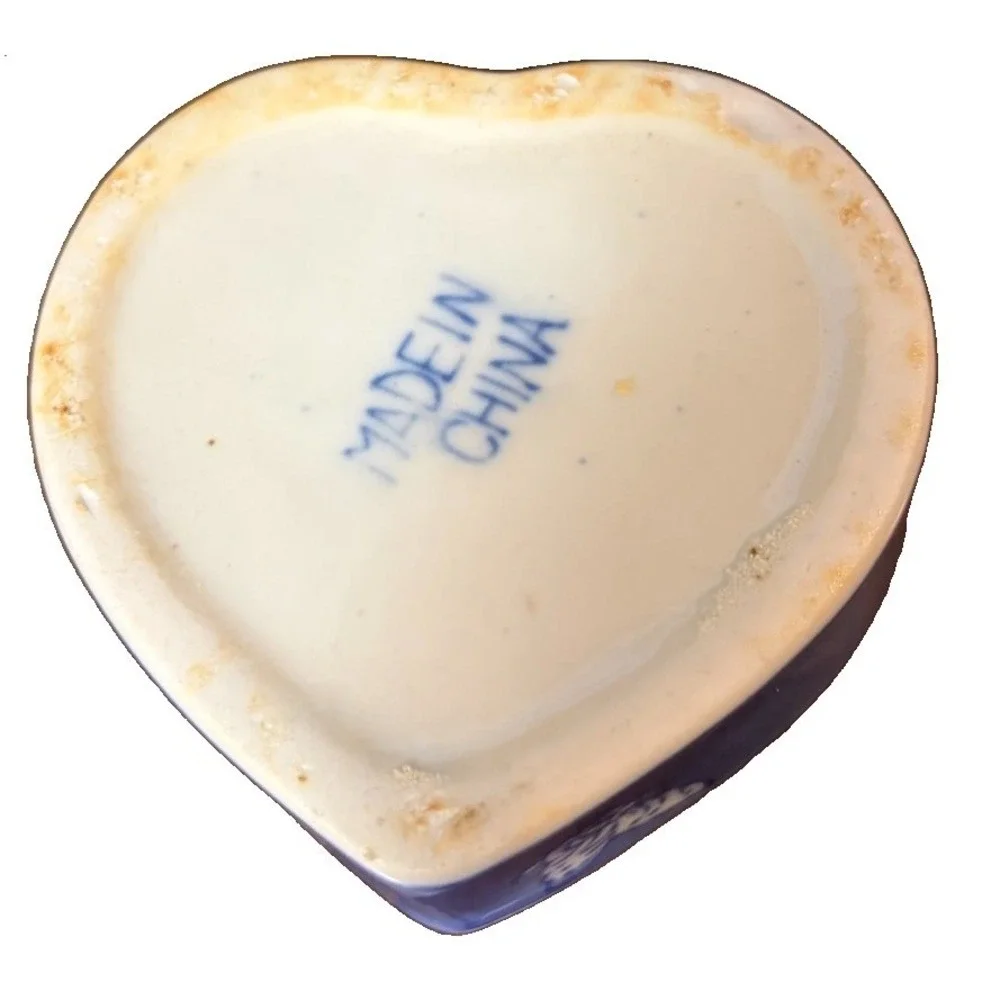 Vintage Blue White Butterfly Heart Trinket Box Porcelain Made in China 4