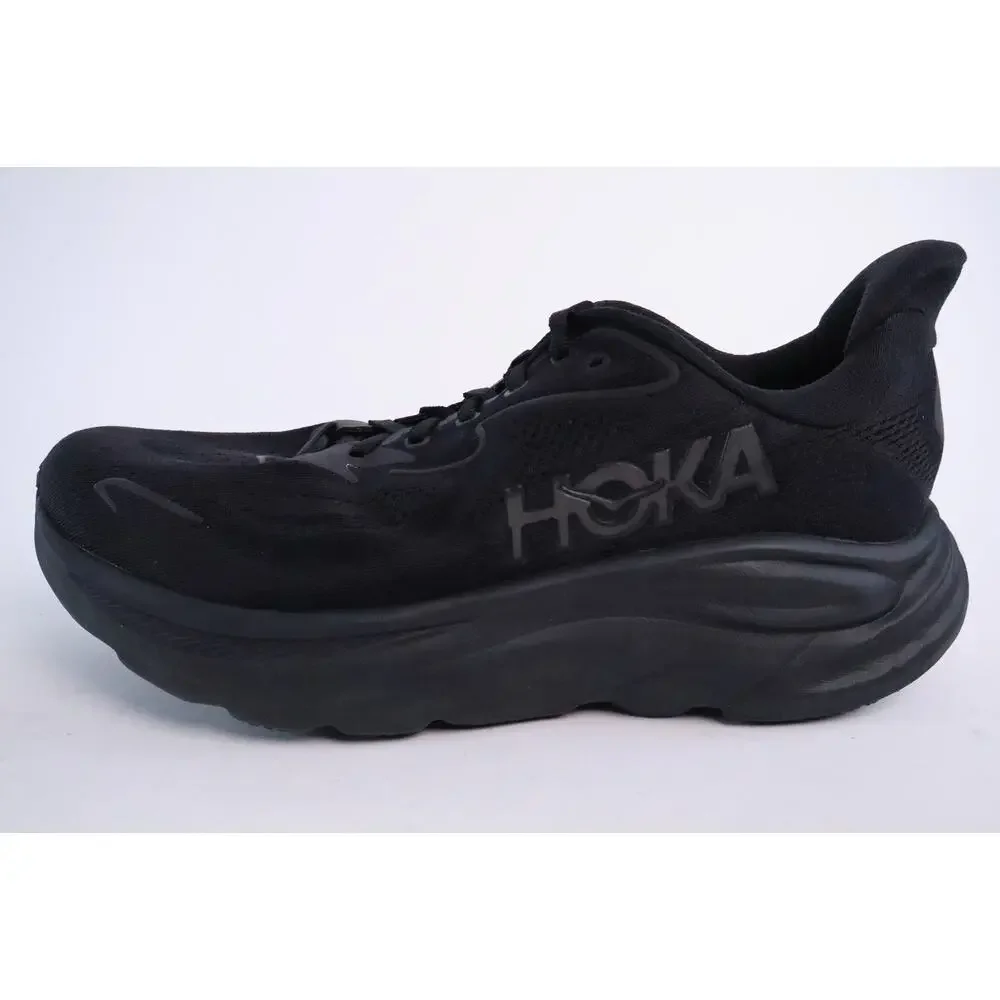 Hoka One One please see