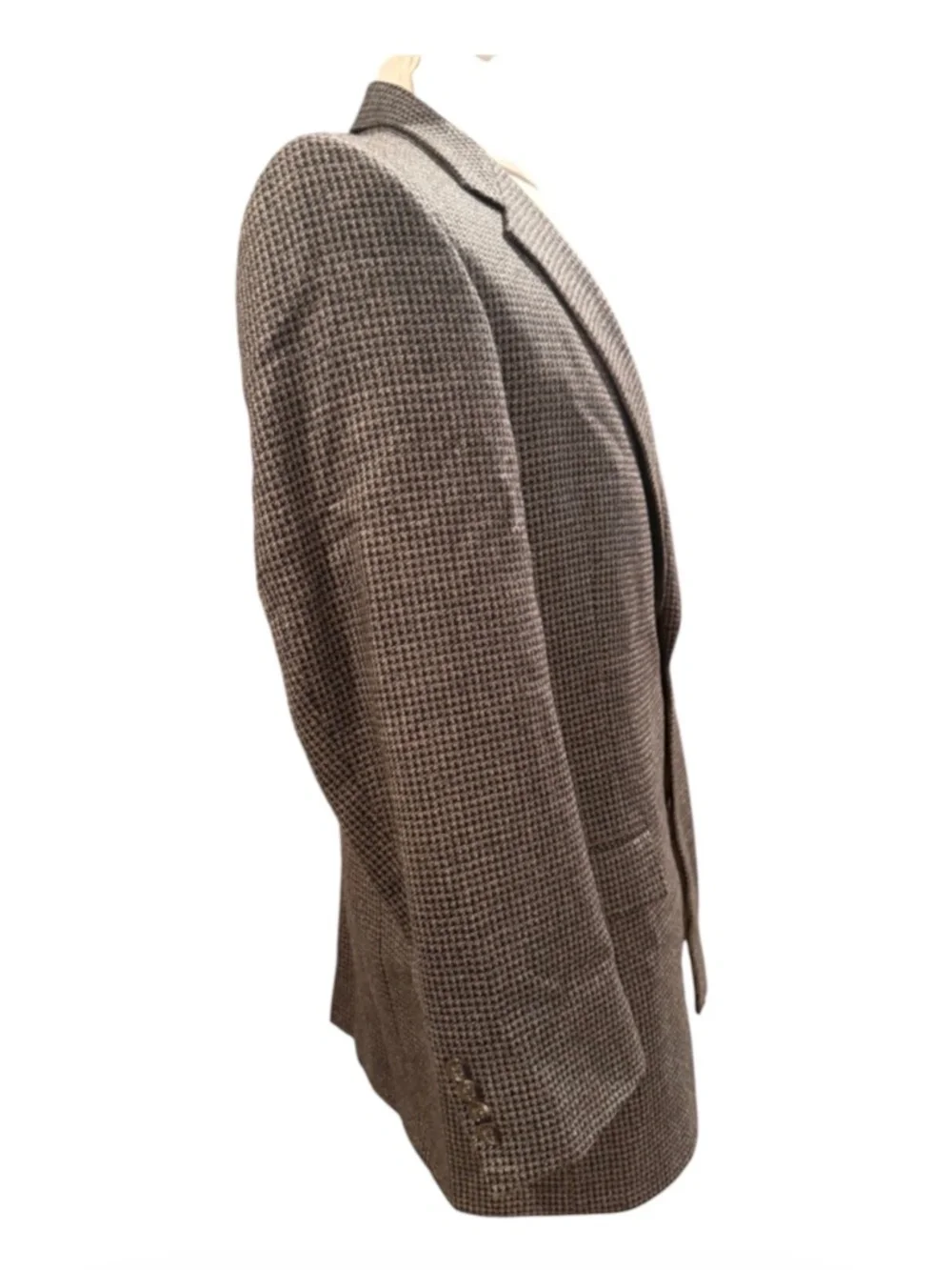 Hart Schaffner Marx Mens small checked sport coat, EUC