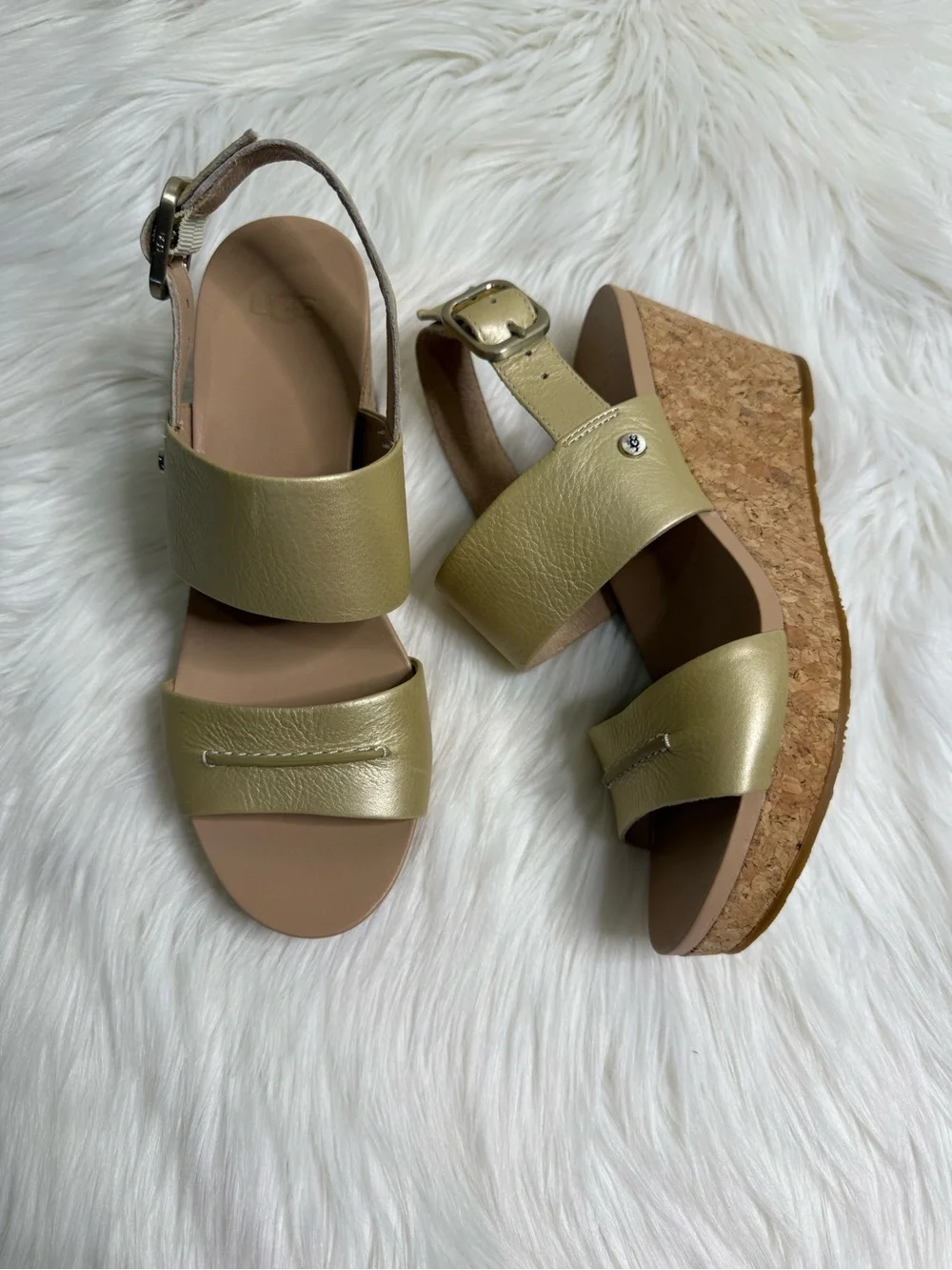 UGG classic gold