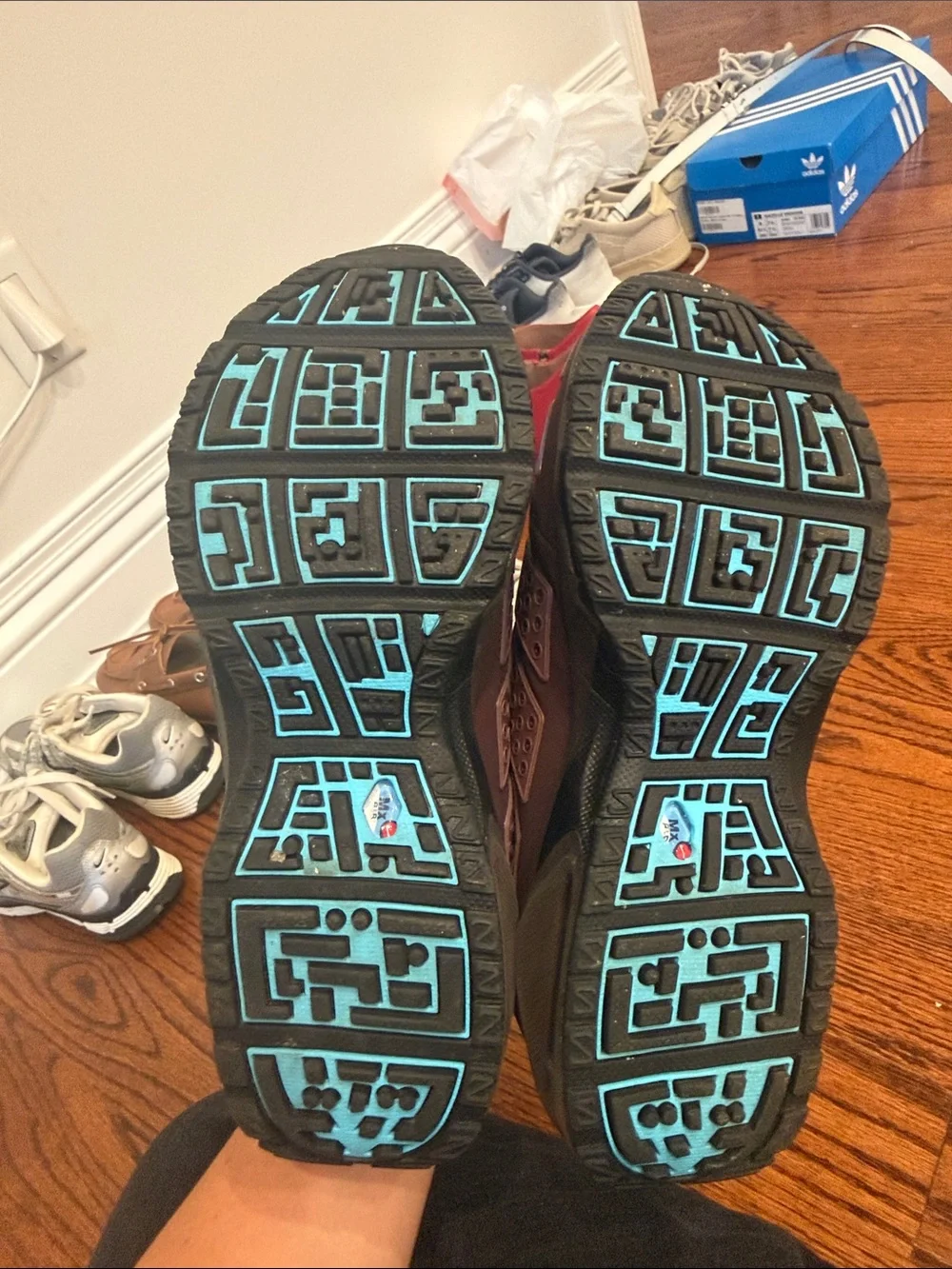 Nike bold two