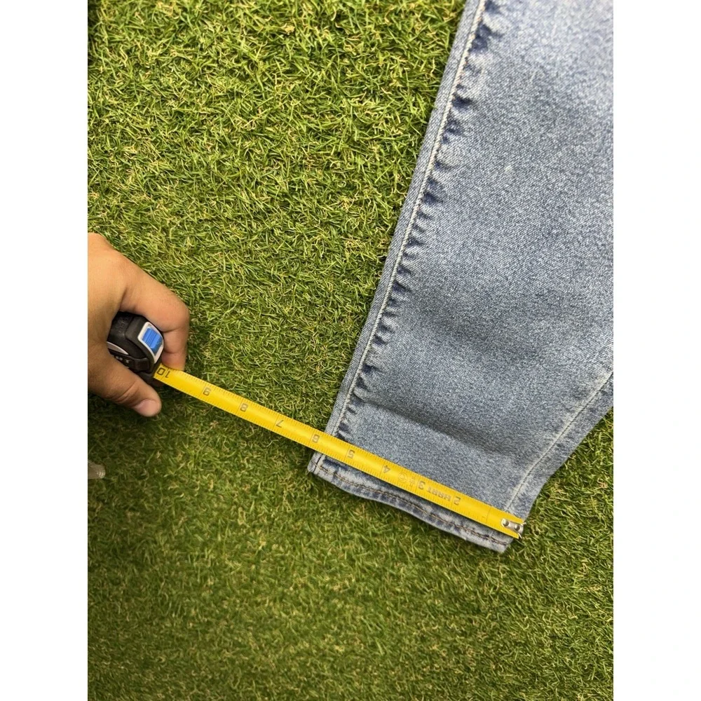 Levis shop confidence
