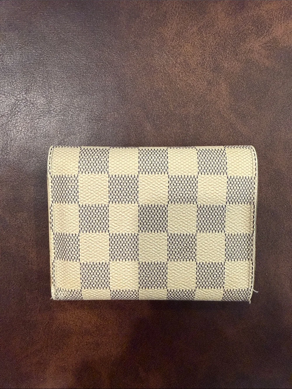 Louis Vuitton classic damier