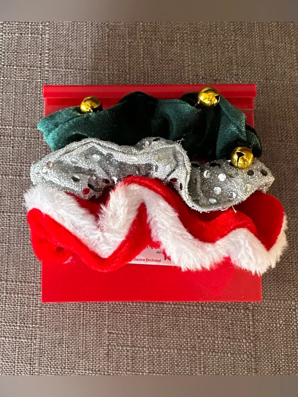 N/A festive scrunchie