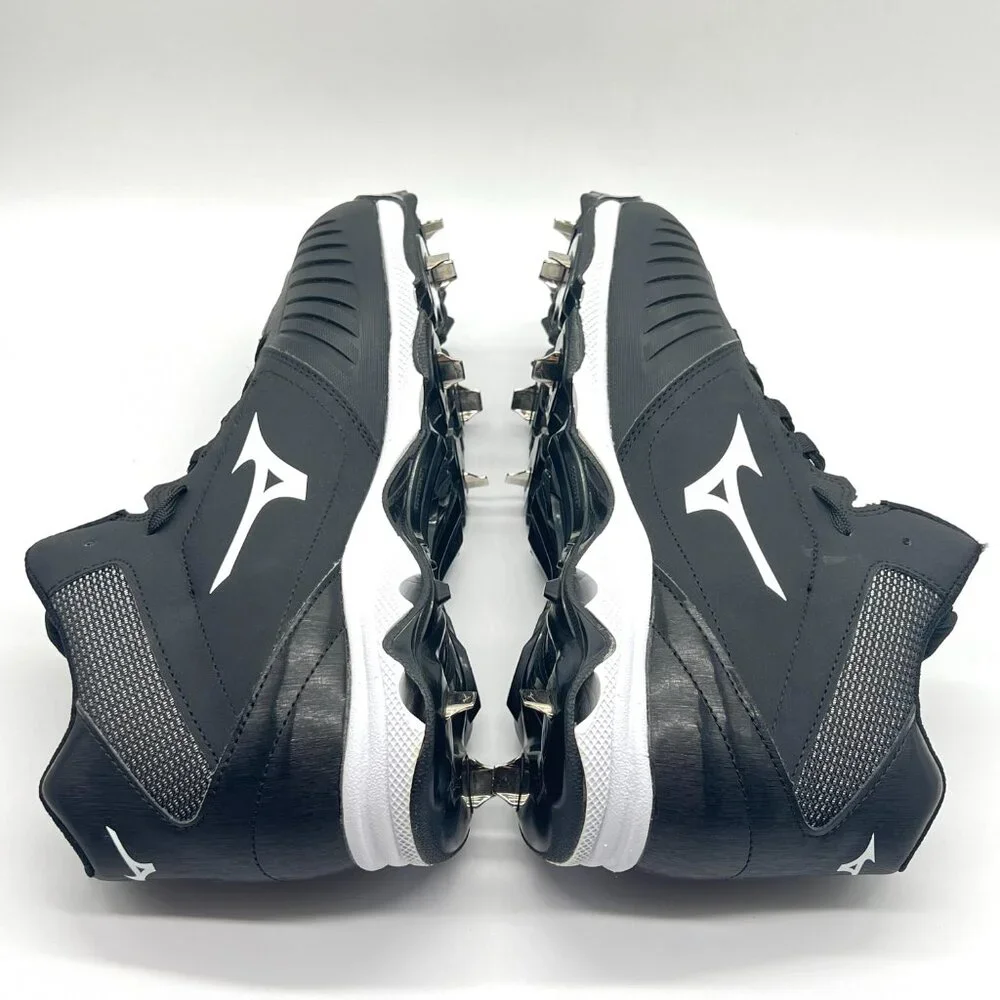 Mizuno spike advanced