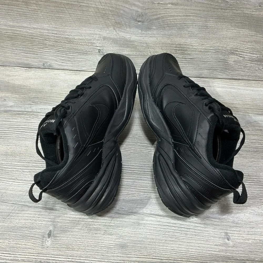 Nike awesome monarch